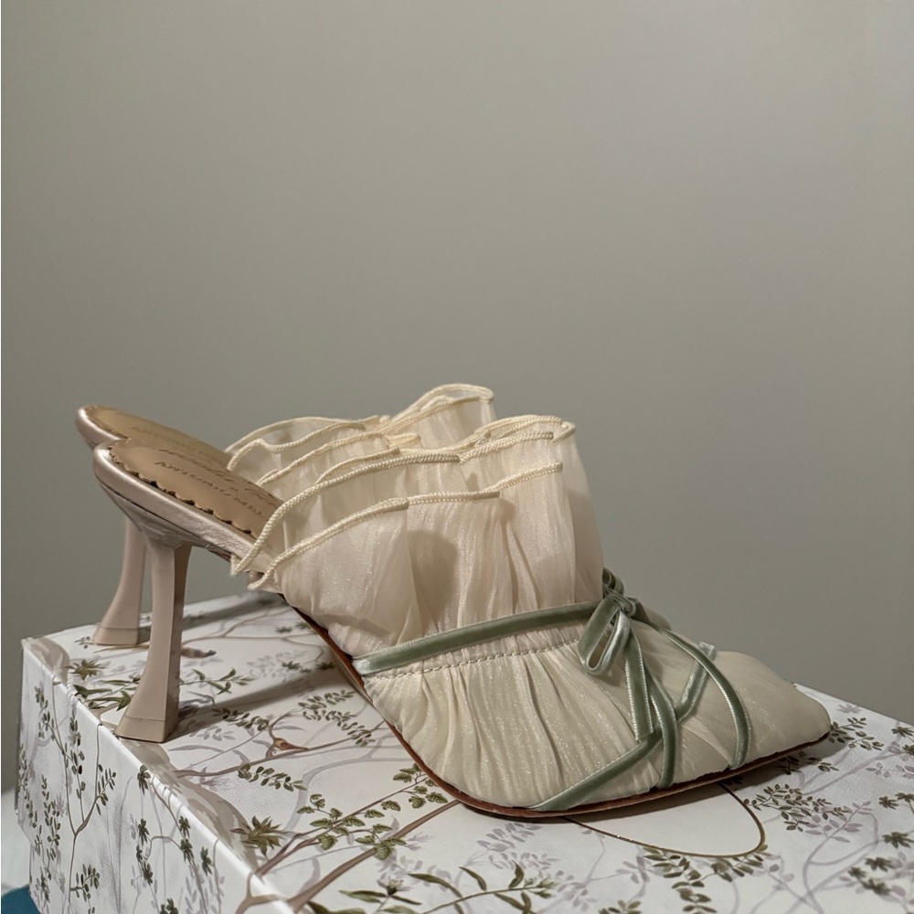 Antonio Melani Heels